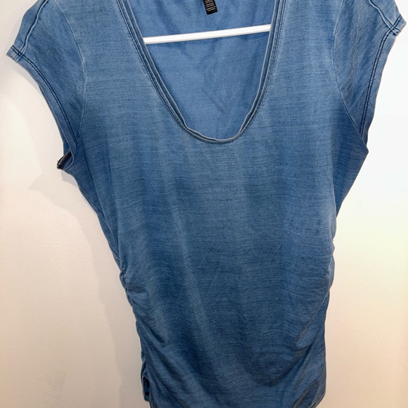 Flattering, ruched T, White House Black Market - Picture 4 of 5